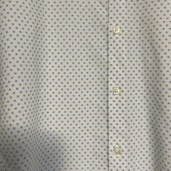 Men’s Van Heusen dress shirt - Picture 3 of 6